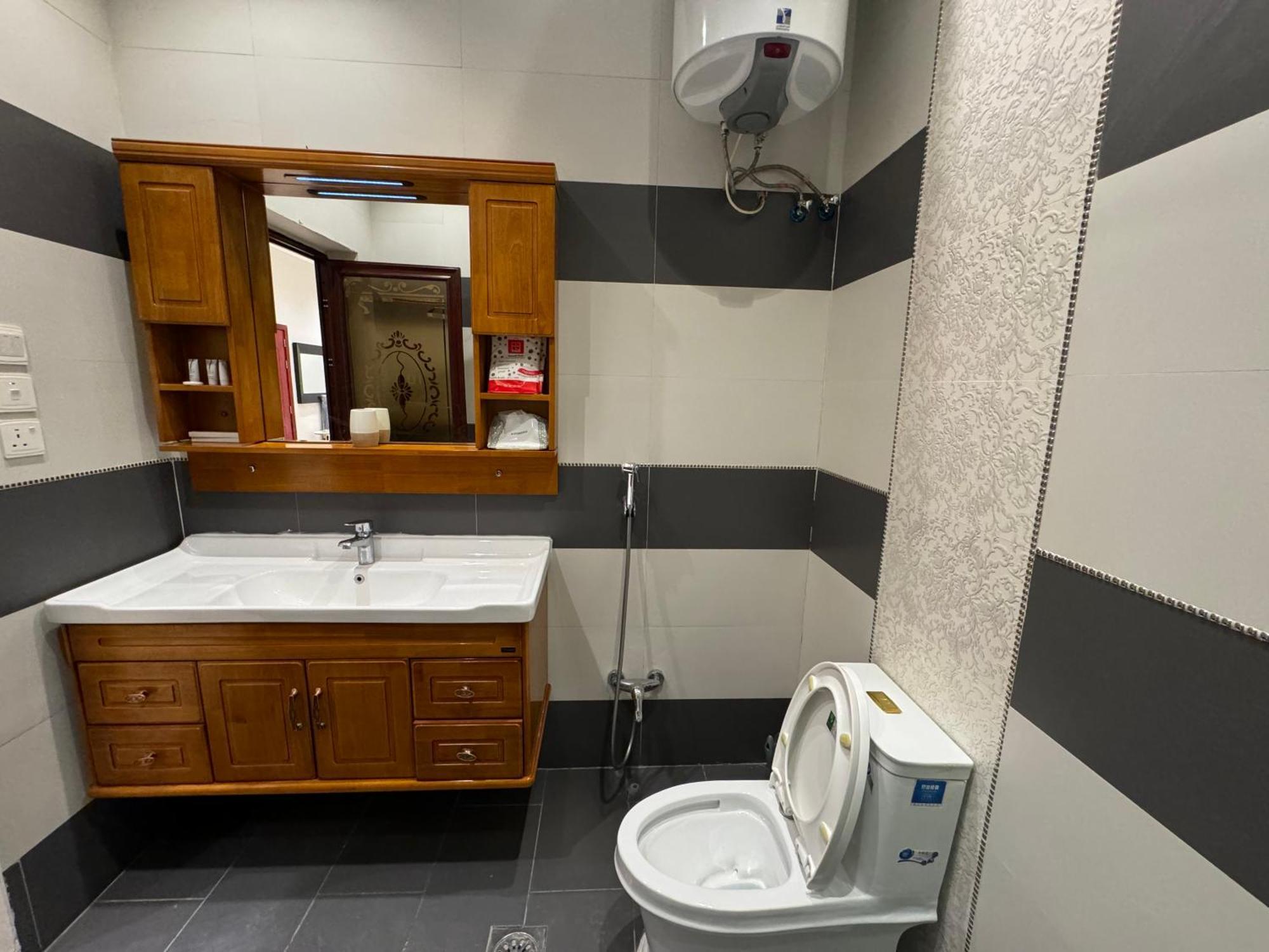 Apartment فاخرة غرفتين وصالة النرجس ١٧ *